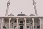 Delikliçınar Yeni Cami
