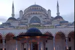Büyük Çamlıca Cami