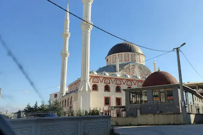Tekirdağ Çerkezköy Kızılpınar Mahallesi Yunus Emre Cami kapak görseli
