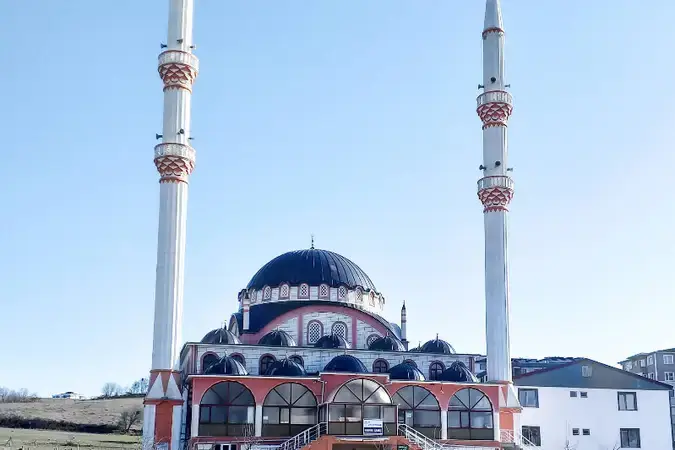 Tekirdağ Çerkezköy Mekke Cami kapak görseli
