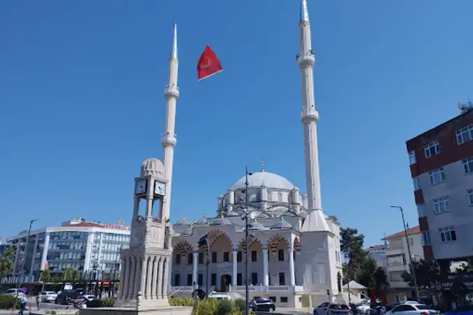 Tekirdağ Çerkezköy Yıldırım Beyazıt Mahallesi Bahçeli Cami kapak görseli