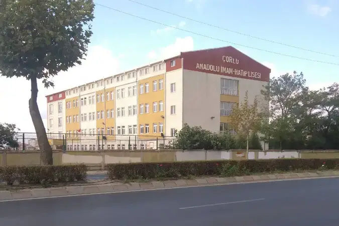 Tekirdağ Çorlu Çorlu Anadolu İmam Hatip Lisesi Rasim Açıkgöz Uygulama Cami kapak görseli