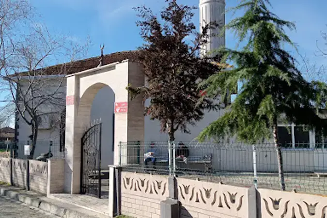 Tekirdağ Çorlu Seymen Köyü Yukarı Cami kapak görseli