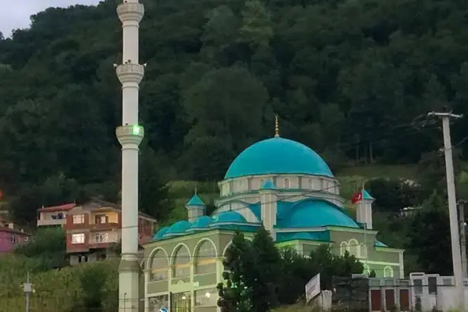 Trabzon Düzköy Düzköy Merkez Çarşı Cami kapak görseli