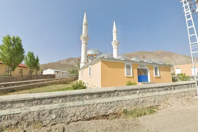 Ağrı Doğubayazıt Günyolu Köyü Cami kapak görseli