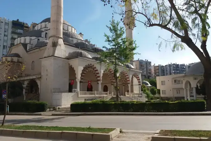 Adana Çukurova Zeynel Abidin Üçgül Cami kapak görseli