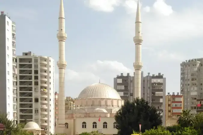 Adana Çukurova Ali Öz Cami kapak görseli