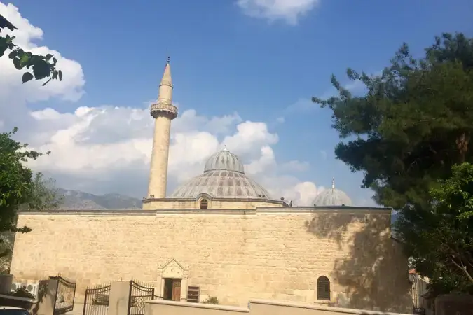 Adana Kozan Hoşkadem Cami kapak görseli