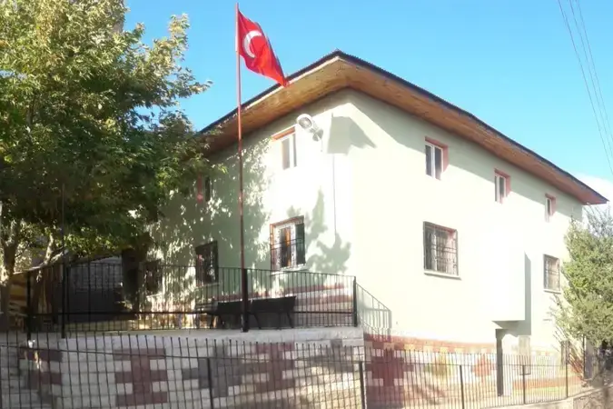 Adana Pozantı Akçatekir Esentepe Nergiz Cami kapak görseli