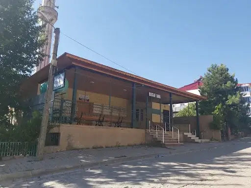Adana Pozantı Akçatekir Mahallesi Berzah Cami kapak görseli