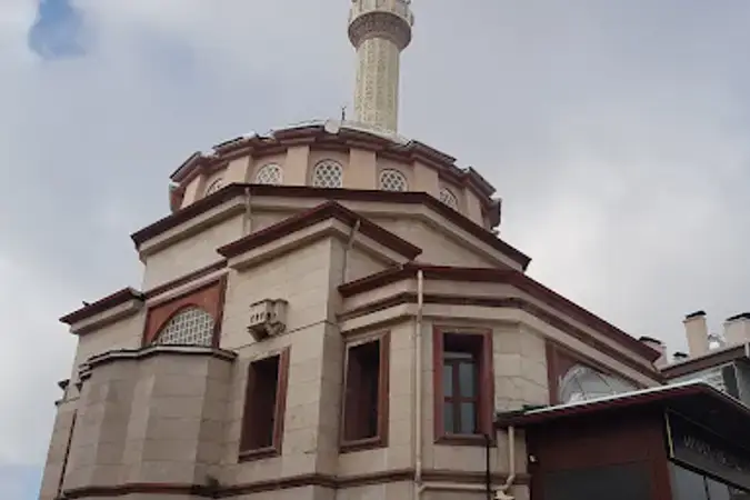 Ankara Çankaya Ahmet ve Yıldız Ünal Cami kapak görseli