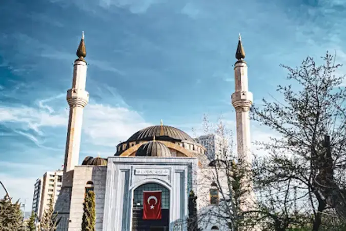 Ankara Çankaya Hasan Tanık Cami kapak görseli