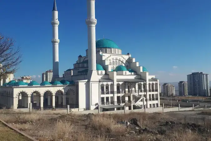 Ankara Etimesgut Atayurt Merkez Cami kapak görseli