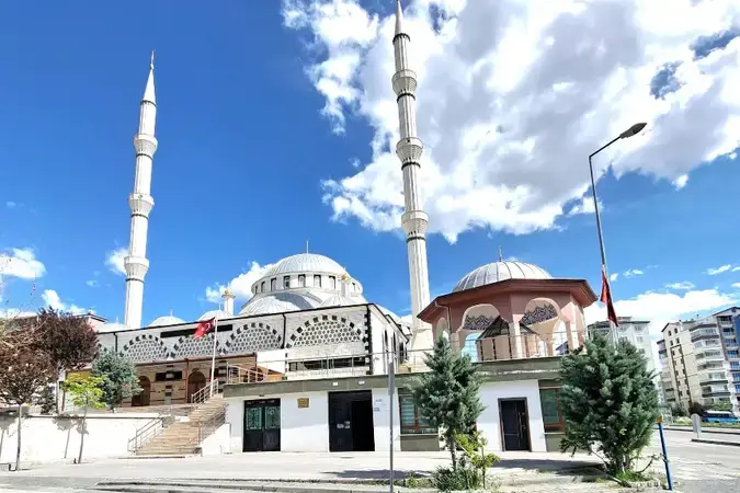 Ankara Etimesgut Ahi Mesut Hz. Ali Cami kapak görseli