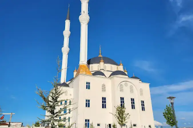 Ankara Etimesgut Güzelkent Mimar Sinan Cami kapak görseli