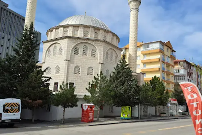 Ankara Etimesgut Ulubatlı Hasan Cami kapak görseli