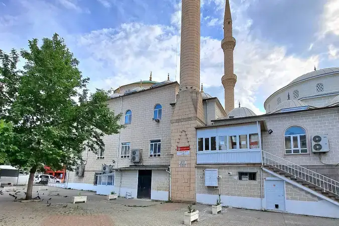 Ankara Sincan Lale Merkez Cami kapak görseli