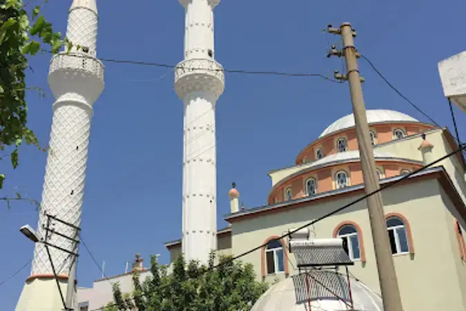 Aydın Kuşadası Güzelçamlı Merkez Cami kapak görseli