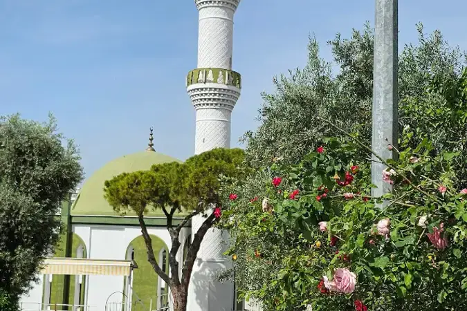 Aydın Kuşadası Mimar Osman Aran Cami kapak görseli