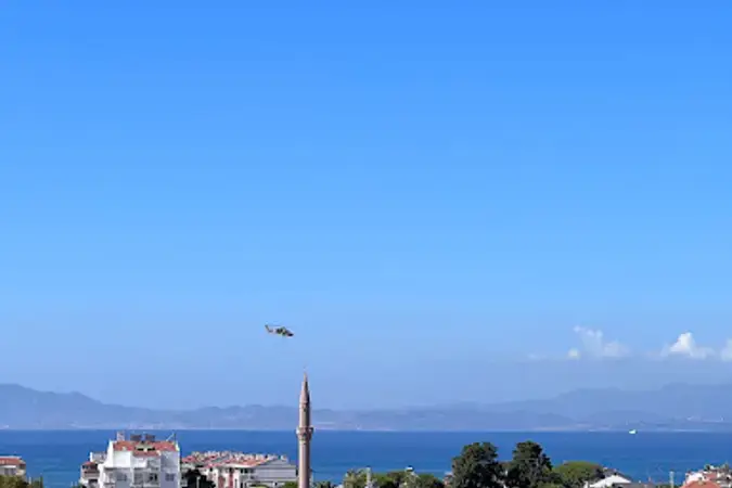 Balıkesir Ayvalık Badavut Hacı Abdullah Ve Ayşe Tokur Cami kapak görseli