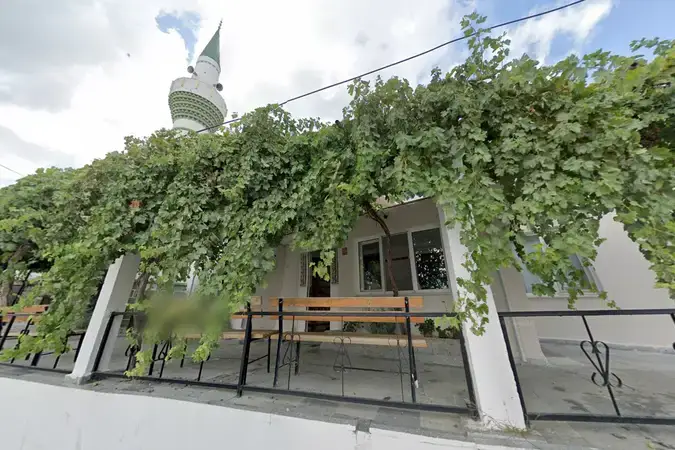 Balıkesir Ayvalık Bağyüzü Köyü Küçük Cami kapak görseli