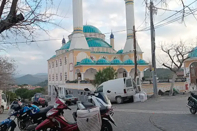 Balıkesir Ayvalık Çamoba Köyü Cami kapak görseli