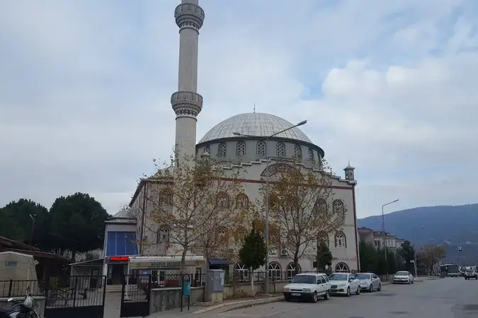 Bursa Nilüfer Çamlıca Mahallesi Nazif Akkan Cami kapak görseli
