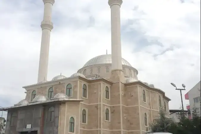 Bursa Nilüfer Üçevler Aziz Mahmut Hüdayi Cami kapak görseli