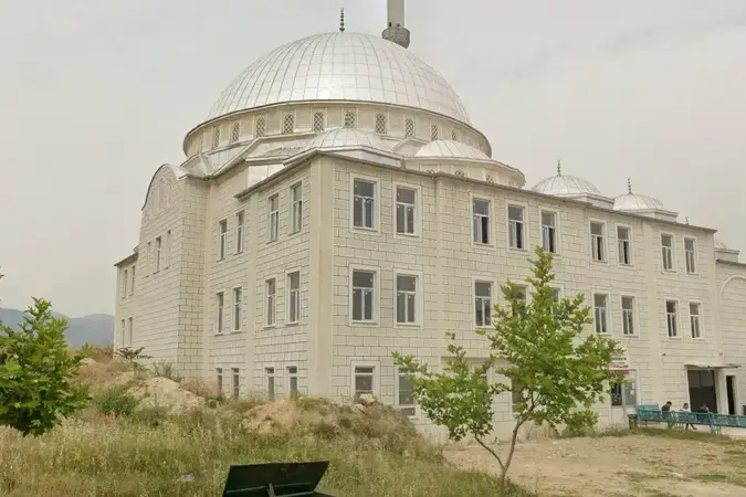 Denizli Merkezefendi Üçler Toki (Babadağ) Cami kapak görseli