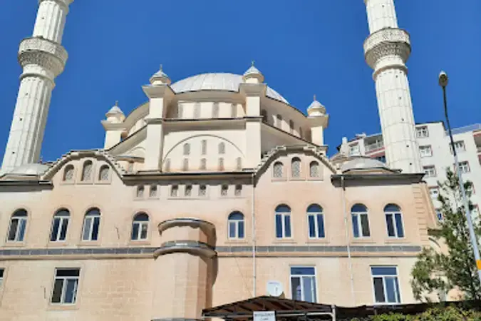 Diyarbakır Kayapınar Bediüzzaman Cami kapak görseli