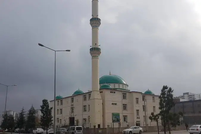 Diyarbakır Kayapınar Hacı Mehmet Demir Cami kapak görseli