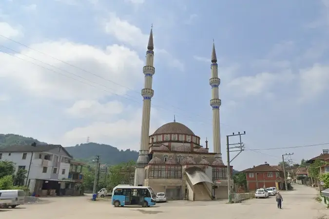 Düzce Merkez Kabalak Merkez Cami kapak görseli