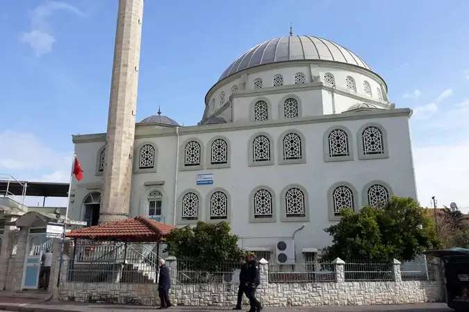 Adana Yüreğir Hayırsevenler Cami kapak görseli