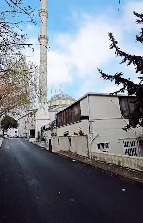 İstanbul Maltepe Hz. Ebubekir Cami kapak görseli