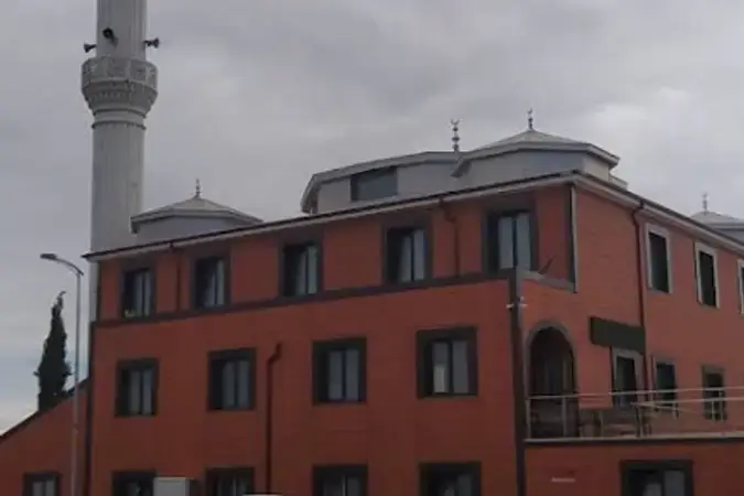 İstanbul Tuzla Anadolu Mahallesi Akşemsettin Cami kapak görseli