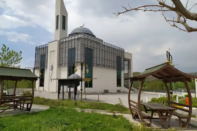 İstanbul Tuzla Hacı Bekir Yıldırım Cami kapak görseli