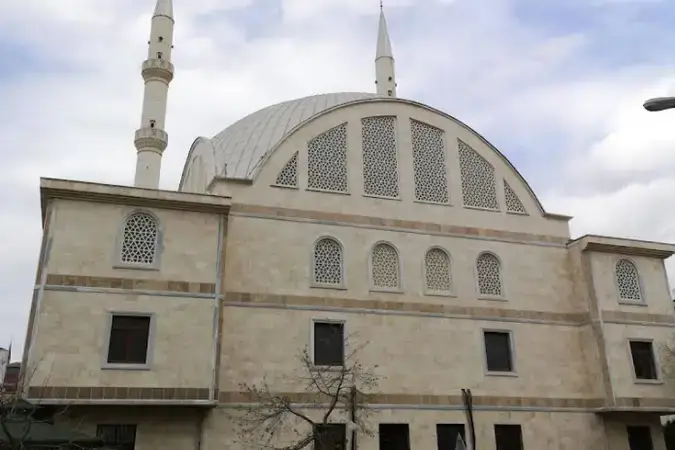 İstanbul Tuzla İçmeler Muhammed-ül Emin Cami kapak görseli