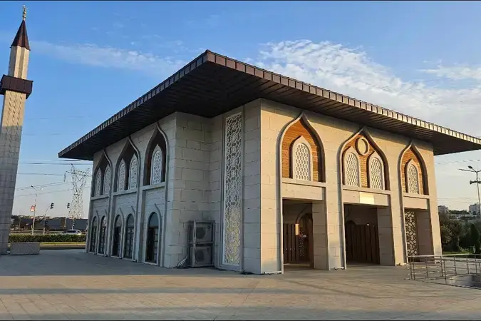 İstanbul Tuzla Melek Çökmez Cami kapak görseli