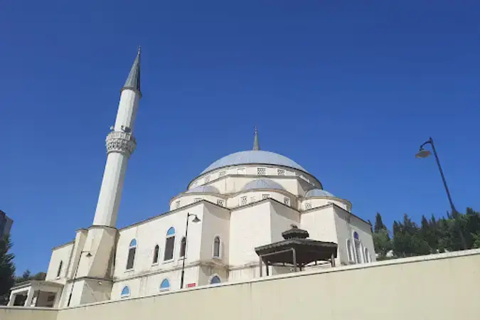 İstanbul Tuzla Nazmi Durbakayım Cami kapak görseli