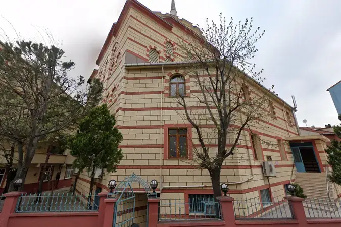 İstanbul Ümraniye Tuğla Harmanları Cami kapak görseli