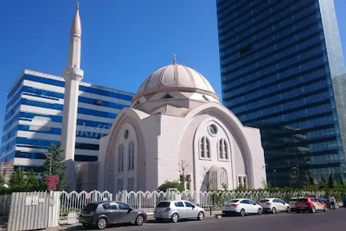 İstanbul Ümraniye Ümraniye Bereket Cami kapak görseli