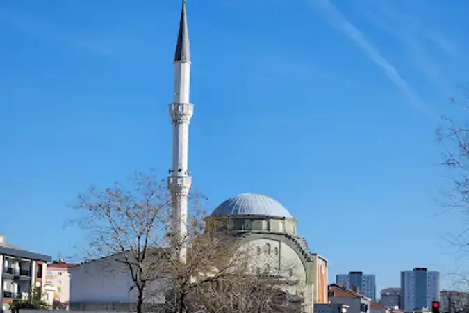 İstanbul Ümraniye Çayırönü Merkez Cami kapak görseli