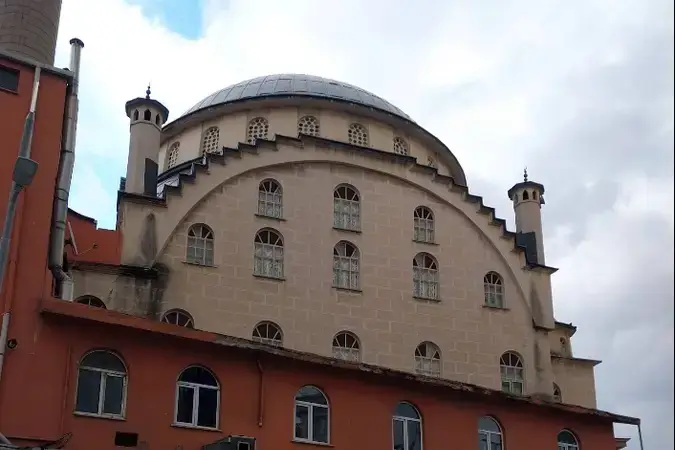 İstanbul Ümraniye Dörtyol Cami kapak görseli