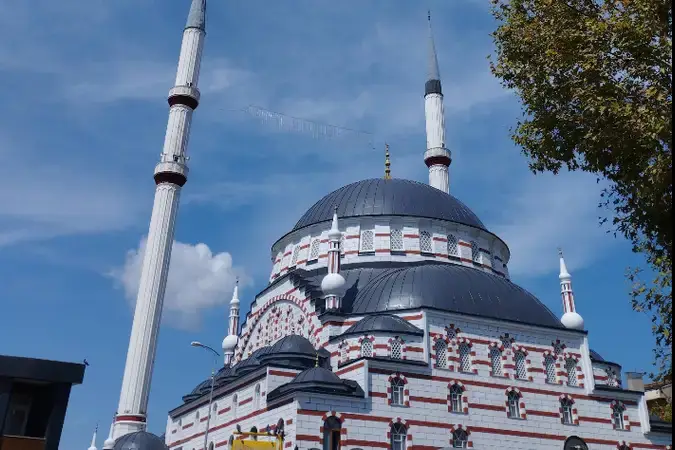 İstanbul Ümraniye Ihlamurkuyu Merkez Cami kapak görseli