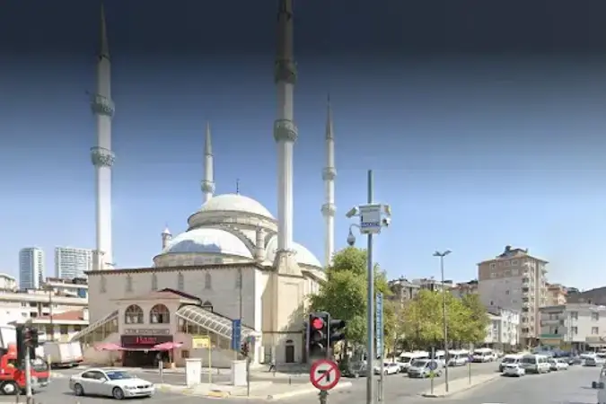İstanbul Ümraniye İlim Sarayı Cami kapak görseli