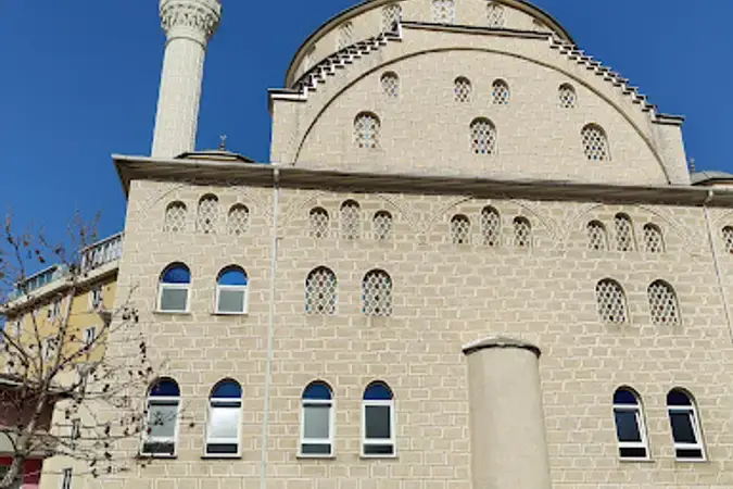 İstanbul Ümraniye Kemerdere Şehsuvaroglu Cami kapak görseli