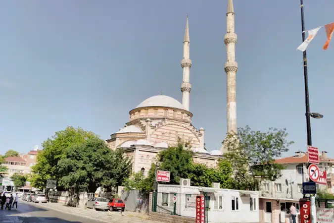 İstanbul Ümraniye Merkez Cami kapak görseli