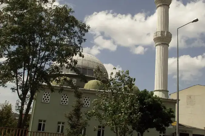 İstanbul Ümraniye Merkez Efendi Cami kapak görseli