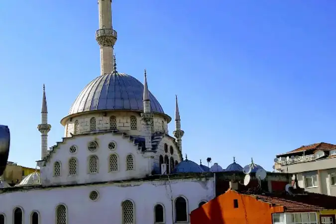 İstanbul Ümraniye Namık Kemal Hz. Ömer Cami kapak görseli