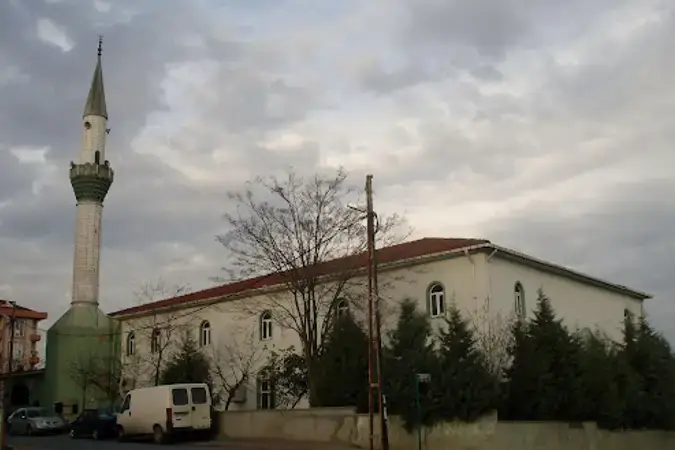 İstanbul Ümraniye Ömer Faruk Darende Cami kapak görseli
